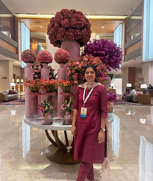 Dr. Amola Gandhi Patel - Glaucoma Specialist